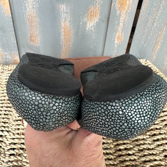 Tory Burch Stingray Reva Smoke Sz 7? - Picture 12 of 14